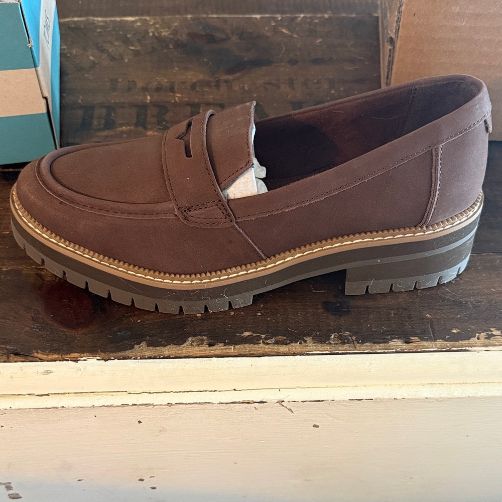 Toms Cara Oak Brown Leather Penny Loafer
